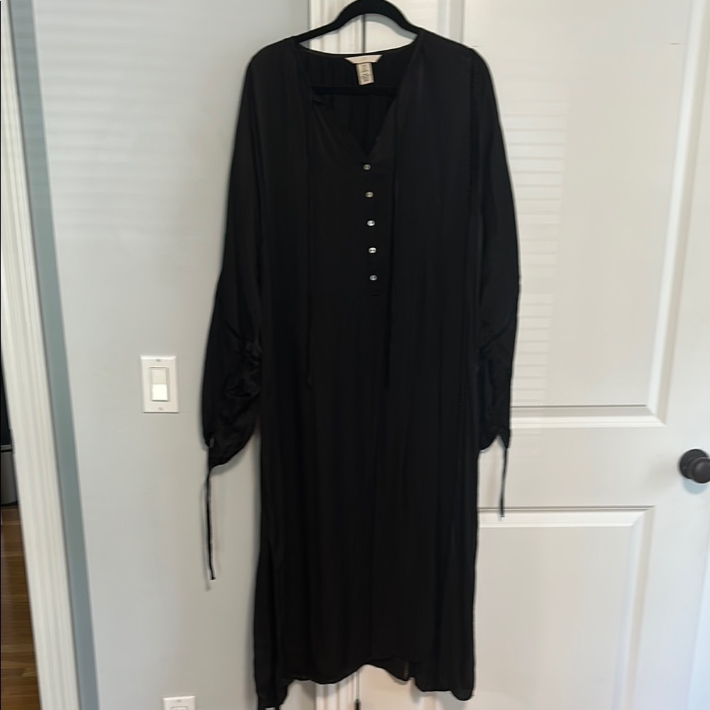 H&M black midi dress 
Oversized